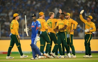 ভারতের রেকর্ড জয়রথ থামাল দক্ষিণ আফ্রিকা