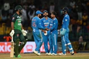 পাকিস্তানকে উড়িয়ে সুপার ফোর শুরু ভারতের