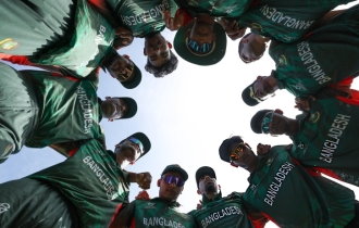 সুপার সিক্সের কঠিন সমীকরণে ইংল্যান্ড ও জিম্বাবুয়েকে পেল বাংলাদেশ