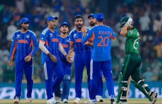 পাকিস্তানকে গুঁড়িয়ে পাওয়া জয় দেশবাসীকে উৎসর্গ করলেন ভারত অধিনায়ক