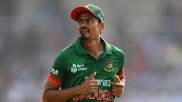 প্রথম বাংলাদেশি হিসেবে এসএ টুয়েন্টিতে তাইজুল