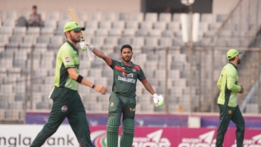 তানজিদের সেঞ্চুরিতে সিরিজ জিততে ২৯১ রানের লক্ষ্য দিল বাংলাদেশ