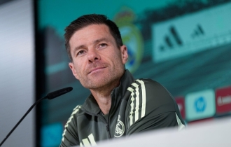 রিয়ালে ভবিষ্যৎ নিয়ে ভাবছেন না চাপে থাকা আলোনসো রিয়ালে ভবিষ্যৎ নিয়ে ভাবছেন না চাপে থাকা আলোনসো