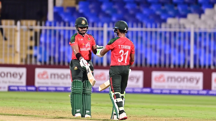 শতরানের উদ্বোধনী জুটির পর ব্যাটিং ধস, এরপর জিতল বাংলাদেশ