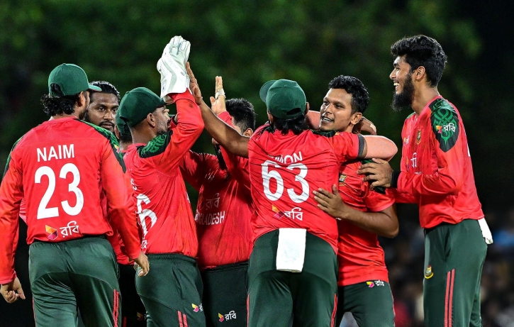 শ্রীলঙ্কাকে গুঁড়িয়ে সিরিজে ফিরল বাংলাদেশ শ্রীলঙ্কাকে গুঁড়িয়ে সিরিজে ফিরল বাংলাদেশ