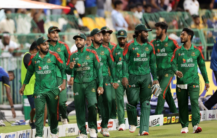 আবারও ওয়ানডে র্যাঙ্কিংয়ের দশে নেমে গেলে বাংলাদেশ আবারও ওয়ানডে র্যাঙ্কিংয়ের দশে নেমে গেলে বাংলাদেশ