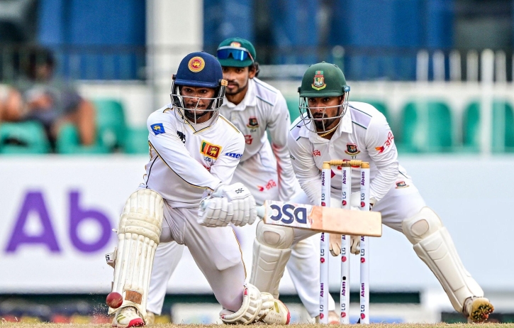 বাংলাদেশের ধারহীন বোলিংয়ে বড় লিডের পথে শ্রীলঙ্কা বাংলাদেশের ধারহীন বোলিংয়ে বড় লিডের পথে শ্রীলঙ্কা