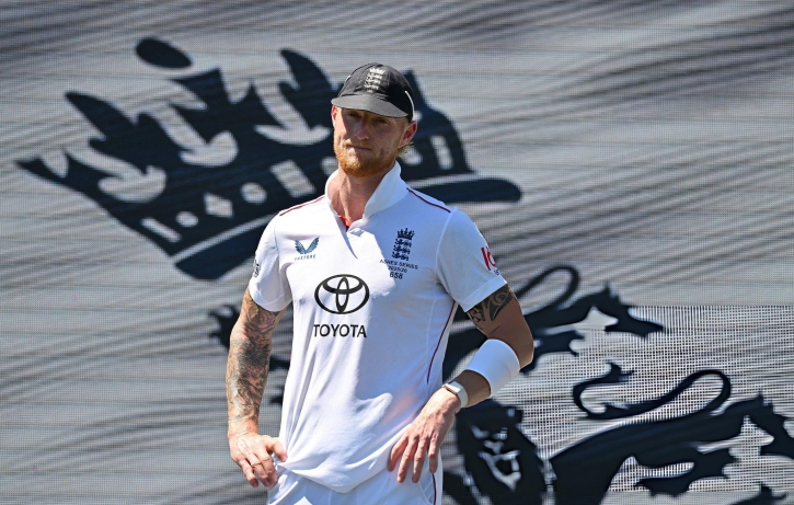 অ্যাশেজে ভরাডুবির পরও অধিনায়কত্ব চালিয়ে যেতে চান স্টোকস