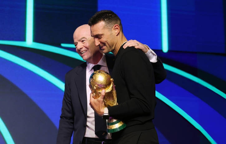 আর্জেন্টিনার কোচের কাছে ক্ষমা চাইল ফিফা