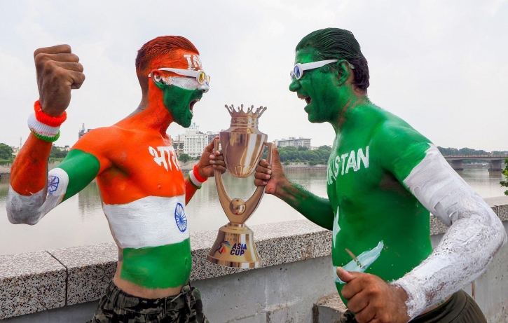 এখনও অবিক্রীত ভারত-পাকিস্তান ম্যাচের টিকিট এখনও অবিক্রীত ভারত-পাকিস্তান ম্যাচের টিকিট