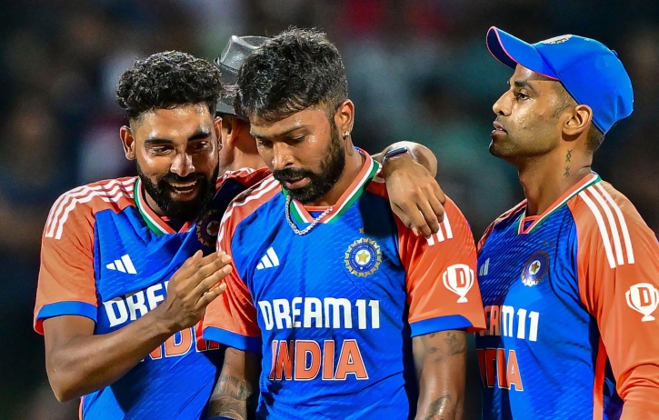শ্রীলঙ্কাকে ২য় টি-টুয়েন্টিতেও হারিয়ে ভারতের সিরিজ জয় শ্রীলঙ্কাকে ২য় টি-টুয়েন্টিতেও হারিয়ে ভারতের সিরিজ জয়