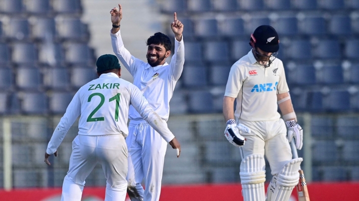 বাংলাদেশের সামনে লিড নেওয়ার হাতছানি বাংলাদেশের সামনে লিড নেওয়ার হাতছানি