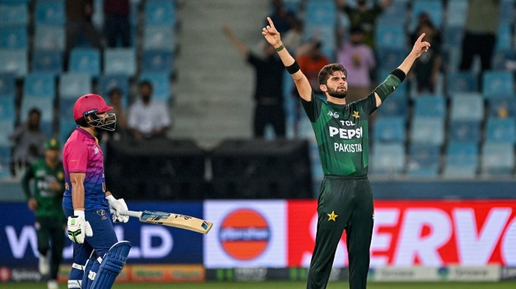 আমিরাতকে গুঁড়িয়ে সুপার ফোরে পাকিস্তান