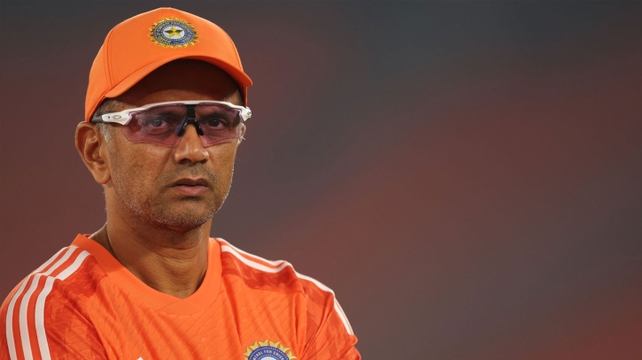 দ্রাবিড়কে চুক্তি নবায়নের ‘প্রস্তাব দিয়েছে’ বিসিসিআই দ্রাবিড়কে চুক্তি নবায়নের ‘প্রস্তাব দিয়েছে’ বিসিসিআই