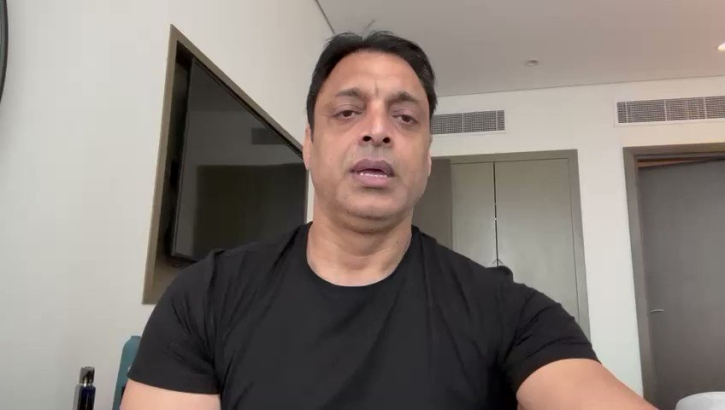 কী দারুণভাবে ভারত এই টুর্নামেন্টটা জিতেছে। আগের ম্যাচের পর মনে হচ্ছিল, ভারতকে আন্ডারডগ দেখাতে পারে। কিন্তু তেমনটা হয়নি। ভারতকে টুপিখোলা অভিবাদন ▷