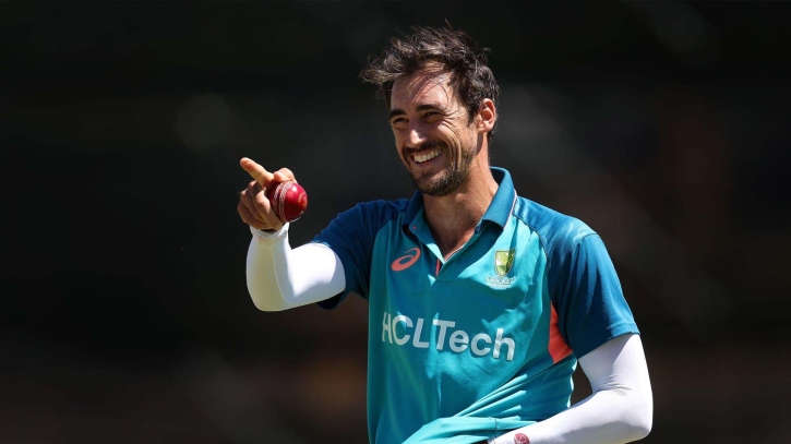 আইপিএলে ইতিহাস গড়ে ভাষা হারিয়েছেন স্টার্ক আইপিএলে ইতিহাস গড়ে ভাষা হারিয়েছেন স্টার্ক
