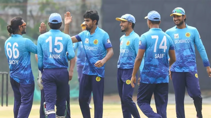 তানজিম সাকিবের ক্যারিয়ার সেরা বোলিংয়ে বড় জয় আবাহনীর তানজিম সাকিবের ক্যারিয়ার সেরা বোলিংয়ে বড় জয় আবাহনীর