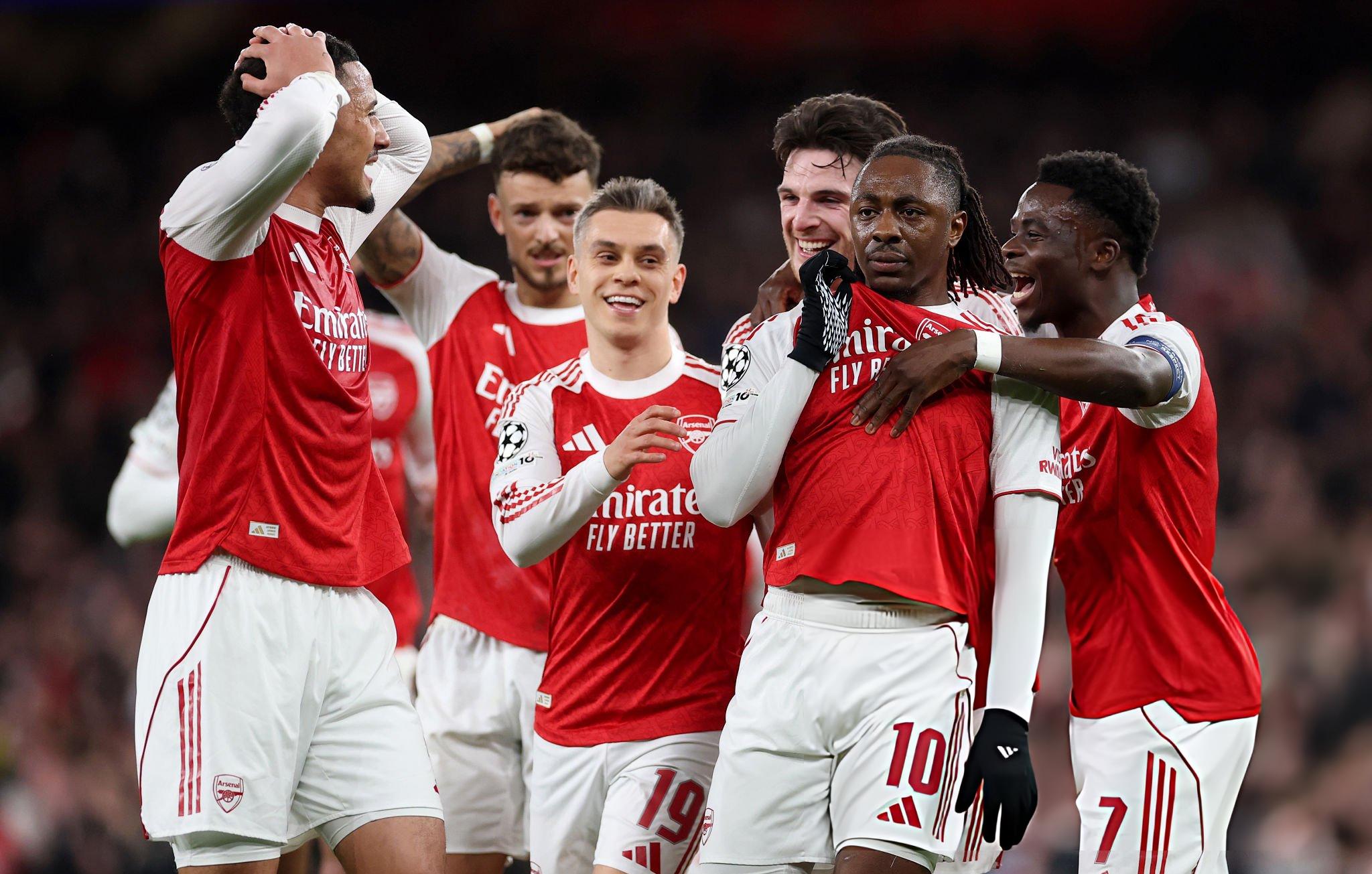 সহজ জয়ে শেষ আটে আর্সেনাল