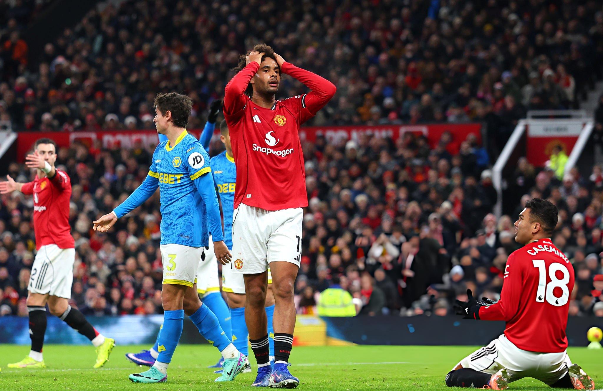 পয়েন্ট তালিকার তলানির দলের কাছে ঘরের মাঠে পয়েন্ট খুঁইয়েছে ম্যানচেস্টার ইউনাইটেড